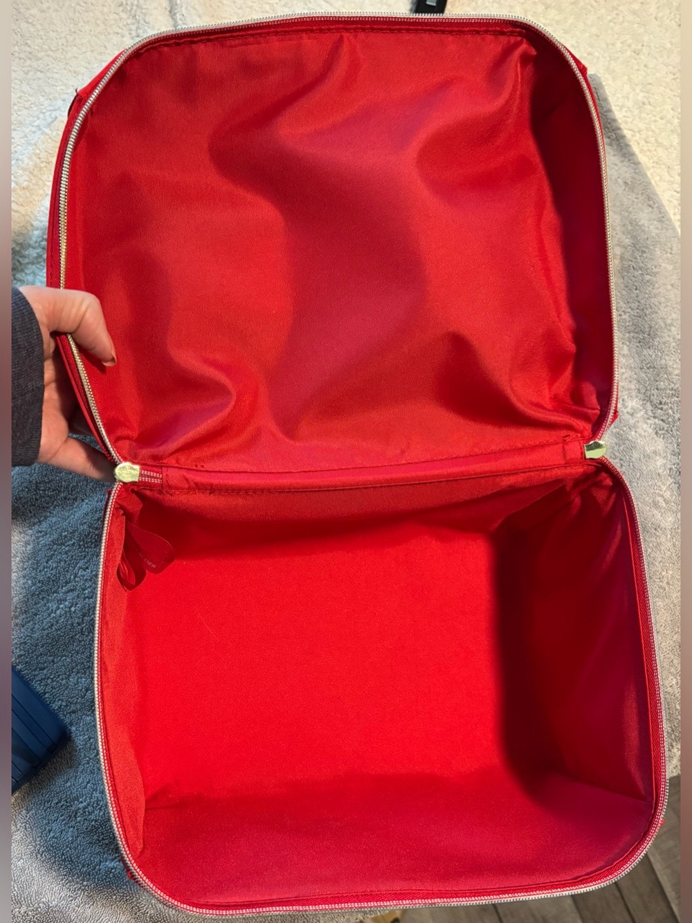 NEW Estée Lauder Limited Edition Holiday MakeUp Train Case - Picture 7 of 9